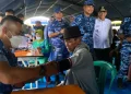 TNI AU Salurkan Sembako dan Gelar Pemeriksaan Kesehatan Gratis di Pasirlangu Bandung Barat